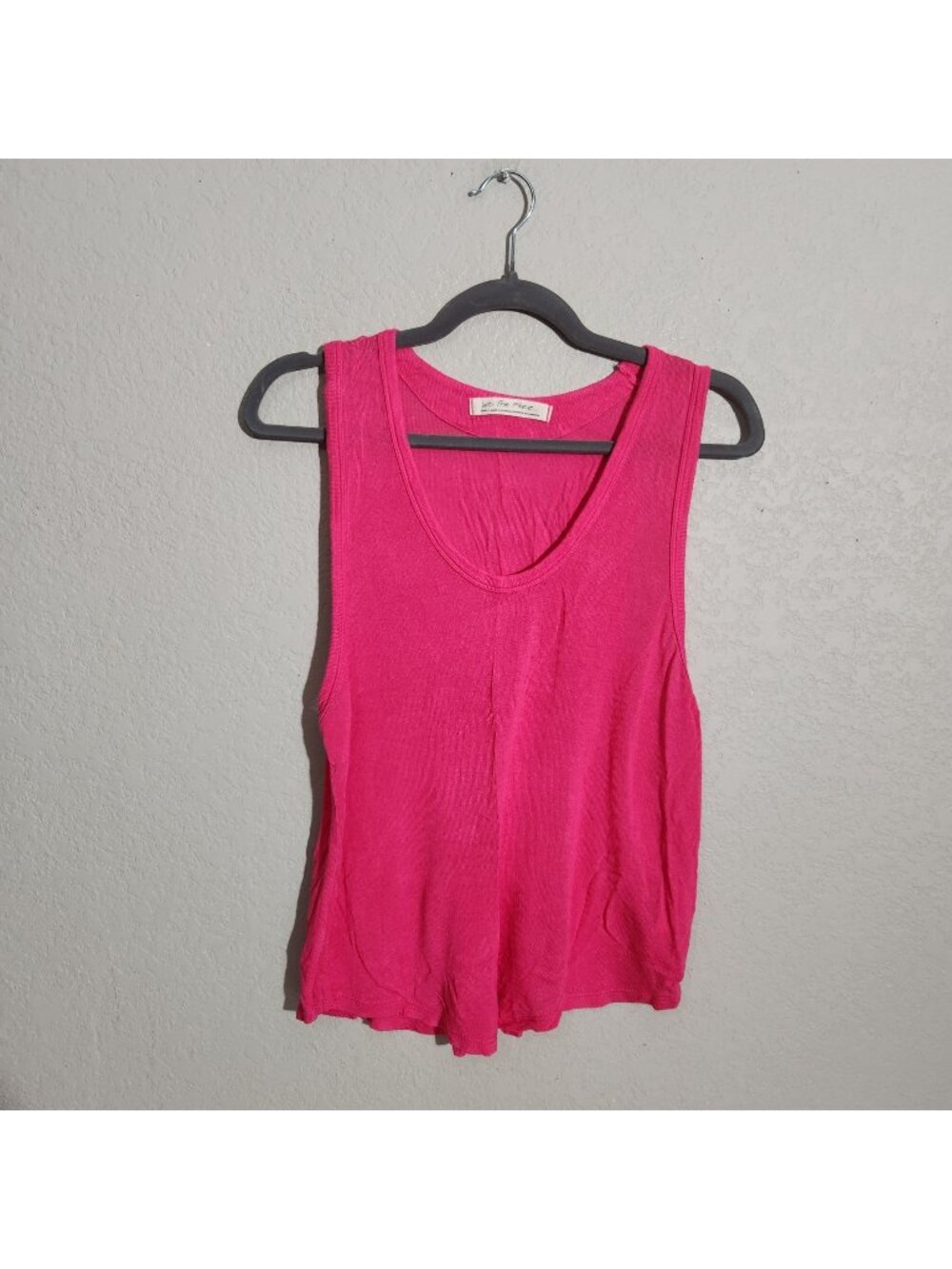 We The Free Tank Top Small Pink Sleeveless Scoop Neck Flowy